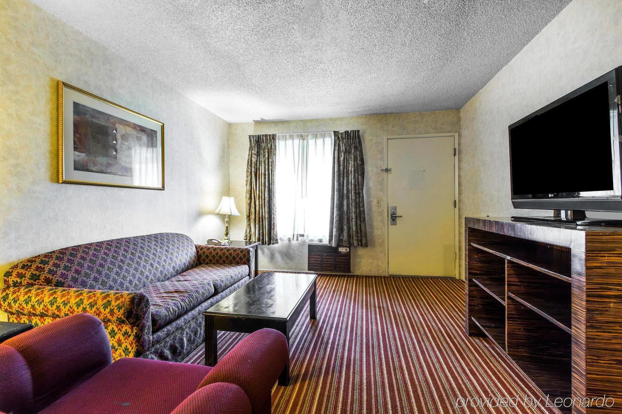 Rodeway Inn & Suites El Cajon San Diego East Exterior photo