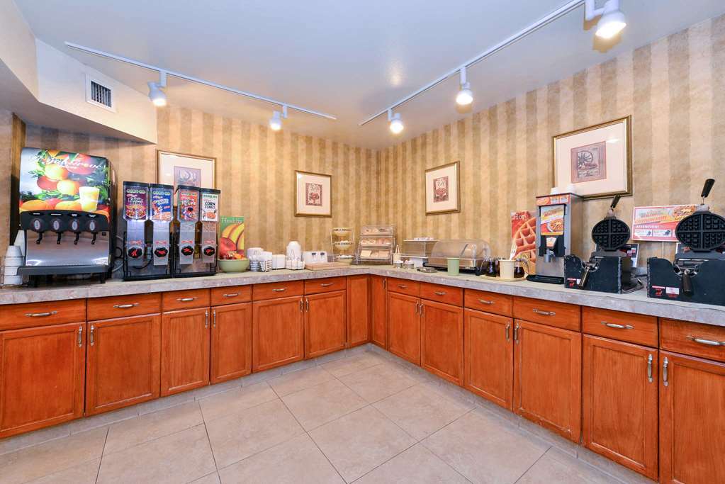 Rodeway Inn & Suites El Cajon San Diego East Restaurant photo